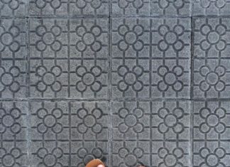 ¿El suelo bajo mis pies? La baldosa de Bilbao La baldosa de Bilbao, en la web en el que la gente comparte "el suelo bajo sus pies"