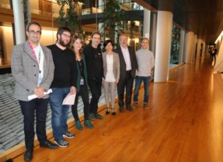 Tras 40 años hay que seguir denunciando la impunidad de los crímenes franquistas. También en el Parlamento Europeo Europarlamentarios denuncian la impunidad de los crímenes franquiistas incluso 40 años después de la muerte del dictador