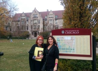 Dos vascas invitadas al «Omi International Arts Center» de New York La escritora Miren Agur Meabe y su traductora literaria al inglés, Amaia Gabantxo, en la Universidad de Chicago