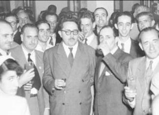 Un recuerdo a Jesús de Galíndez el miembro del Gobierno Vasco asesinado por un dictador dominicano Jesús de Galindez acompañando al Lehendakari guirre