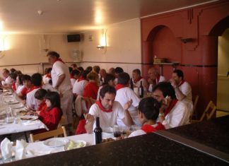 Una explicación de las sociedades gastronómicas para italianos, o «il calabrese di Gazteleku» Sociedad Gazteleku (Pamplona) . Fotografía: http://gazteluleku.blogspot.com.es/