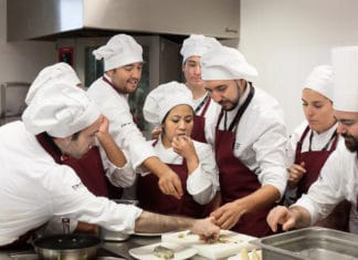 New York Times descubre al mundo qué ha hecho de la cocina vasca una de las más valoradas del mundo Students at the Basque Culinary Center in San Sebastián, Spain. The school will offer a doctoral course in gastronomic sciences. Credit Arnau Bach for The New York Times