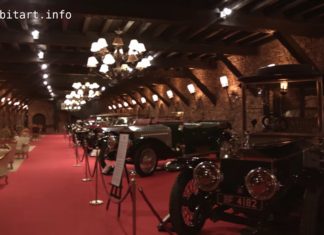 A Russian guide shows us the largest collection of Rolls-Royce automobiles in Europe, in Galdames, Basque Country (video in Russian and Spanish) Colección de Rolls Royces de la Torre Loizaga