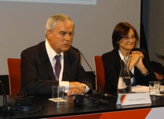The launch of the book “WE ARE BASQUE-ARGENTINES” which discusses key aspect of the work of the diaspora in Argentina Josu Legarreta y Magdalena Mignaburu en el VI. Congreso Mundial de Colectividades Vascas (Fotografía: Euskalkultura)