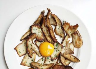 Andoni Aduriz guides his Vogue readers on a trip through the pintxos of San Sebastian Aduriz guia a los lectores de Vogue por los pintxos de Donostia