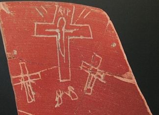 Xabier Ormaetxea: Controversy of the discovery at Iruña-Veleia Una de las ostracas encontradas en Iruña Veleia y que se encuentran en el centro de un intenso debate