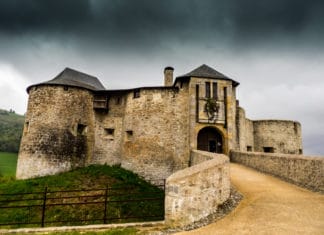 A journey to the heart of the Land of the Basques: Soule. A video and thoughts Castillo de Maule