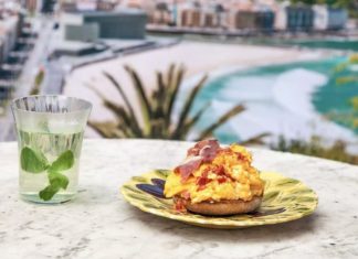 Piquillo peppers and scrambled eggs + Arzak + The Guardian = An irresistible combination Receta de "revuelto de piquillos" de Juan Mari Arzak en The Guardian (Photograph: Jonathan West for the Guardian)