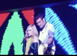 Jon Kortajarena is joining the Basque fight against climate change by dancing with Madonna Madonna y Kortajarena bailando contra el cambio climático