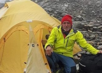 An Italian mountain climber, abandoned by his companions at 7,100m (23,300ft), is saved by three Basques Valerio Annovazzi, el alpinista italiano salvado por los montañeros vascos
