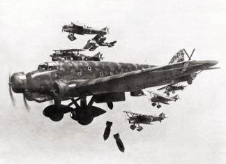 Desde Italia se debe «Verdad, Justicia y Reparación» a Durango y a los vascos El avión militar Savoia-Marchetti SM 8.1 Aviación Legionario de la Real Fuerza Aérea Italiana. Fueron los aparatos que bombardearon Durango