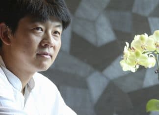 El «cocinero accidental» del ejército coreano convertido en un «chef estrella», inspirado por la cocina vasca El chef Yim Jungsik entrevistado en el South China Morning Post