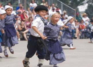 From Kansas City: the importance of the Basque presence in Nevada and the Western US Niños en un Festival Vasco de nevada. The Daily Free Press via AP Ross Andreson