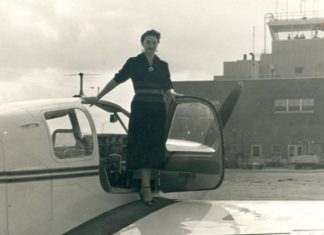 Margot Duhalde, 2.Mundu Gerran borrokatu zuen Euskal-Txiletarra hil da Foto de Margot Duhalde de 1953. Foto cortesía del Museo Nacional Aeronáutico y del Espacio de Chile.