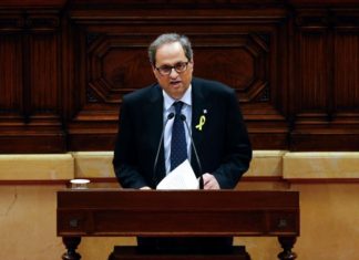 Quim Torra quotes the Catalan group Txarango in his swearing-in: light at the end of the tunnel? Pleno de investidura de Quim Torra a President