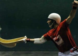 Una «web hermana» en USA informa sobre las restricciones a la entrada de pelotaris vascos Watching America recoge una información sobre la situación de los pelotaris en USA