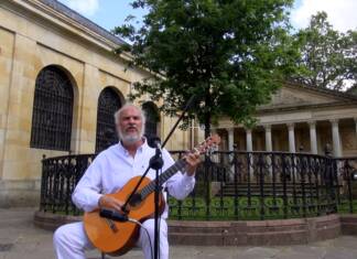 The song by a Peruvian singer-songwriter that we recorded under the Tree of Gernika "el Árbol" de Lino Bolaños Baldassari grabada bajo el Árbol de Gernika