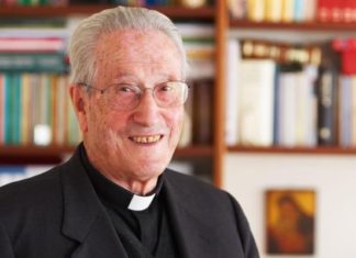 Monsignor Setien has passed away. Goian Bego Monseñor Setien ha fallecido