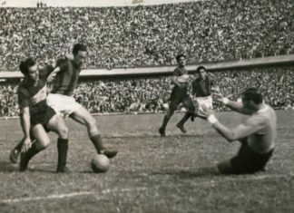 From Argentina: Isidro Lángara: Basque, goal scorer, anti-fascist, and part of the Basque Country Selection El Vasco Lángara, un ídolo de San Lorenzo, le convierte a Boca. / Foto: El Gráfico