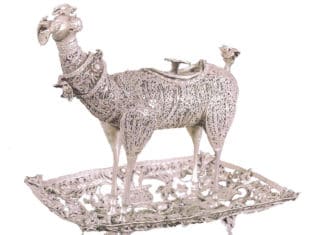 Feb. 13, 1612: Birth of the oldest Basque group in the Americas Recipiente para los Santos Óleos. Hermandad de Nuestra Señora de Aranzatzu de Lima Siglo XVII. Una de las pocas propiedades que no fueron expropiadas