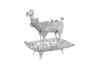 410th anniversary of the founding of the Brotherhood of Aránzazu of Lima, the first Basque organization in the New World Recipiente para los Santos Óleos. Hermandad de Nuestra Señora de Aranzatzu de Lima Siglo XVII. Una de las pocas propiedades que no fueron expropiadas