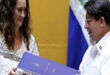 Belaustegigoitia, el nacionalista vasco (aunque se obvie) que ha recibido en Nicaragua la orden «Rubén Dario» Gentzane Belaustegigoitia recoge la orden Ruben Dario entregada por le Gobierno de Nicaragua a su abuelo Ramón
