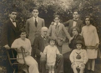 The Irujo Brothers, Manuel, Andrés María, and Pello, in memory of Mikel Ezkerro