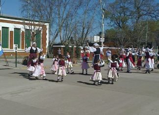 Euskaletxeak: a new design for an essential website to get to know the Basque community around the world Bailes vascos Centro Pergamino Argentina (archivo digital Euskaletxeak.net)