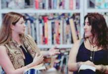 Amaia Gabantxo: Word Warrior Izadora Angel y Amaia Gabantxo en una presentacion en la libreria City Lit Books de Chicago