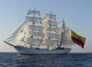 Kolonbiak bere ontzi-eskolaren uretaratzea gogoratzen du Erandion Buque-escuela Gloria de Colombia