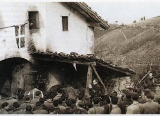 The Basque Church that was Never Francoist Misa de campaña de gudaris (miembros del Ejército d eEuzkadi) durante la lucha contra los insurrectos franquistas