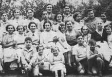 An Homage in Cambridge to Leah Manning, the Woman who Opened Great Britain to the Basque War Children Leah Manning con niños vascos de la guerra