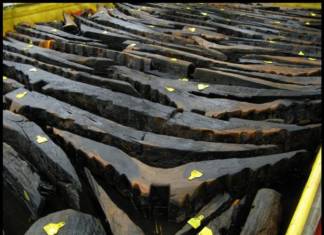 A 15th-C. Basque Wine Transporter Ship that Sailed from Portugal to Wales is Being Rebuilt in Newport Piezas del Barco de Newport recuperadas y tratadas