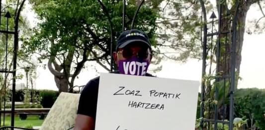 Samuel L Jackson usa el euskera para promover la participación en las elecciones USA