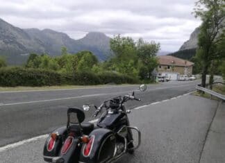 Viewpoints: Motorbike roadtrip of Biscay Urkiola. Puntos de Vista. John R. Bopp por Bizkaia en moto