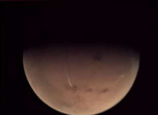 The secret of the cloud on Mars that has been revealed by the Univ. of the Basque Country Esta imagen de Marte del 24 de septiembre muestra la nube cerca del volcán Arsia Mons. ESA /
