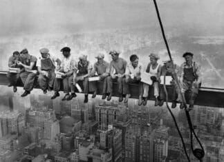 The most famous “anonymous Basque” in the world is now identified…and he was from Balmaseda Lunch atop a Skyscraper , de Charles C. Ebbets