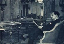 Eusko Jaurlaritzaren Parisko Ordezkaritza. 1951-2021. 70 urteko lapurreta euskaldunentzat Aguirre, en su despacho de la delegación del Gobierno vasco en París. A la derecha, Urkullu y Ortuzar frente a la sede.