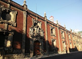 254 years since the opening of the Colegio de San Ignacio de Loyola – Vizcaínas School in Mexico: a work of the Basques Colegio de las Vizcaínas. México