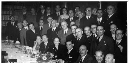 Foto del congreso de fundación de la Democracia Cristiana italiana 1946 (con representantes vascos)