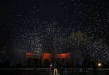 The “sustainable fireworks” made in Bilbao by Daan Roosegaarde Spark Bilbao Studio Roosegaarde. Fotografía: Roberto Conte