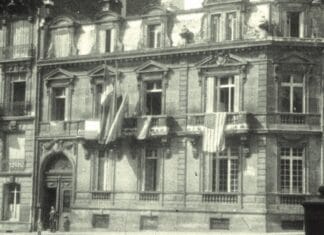 On the anniversary of the Spanish Federal Council of the European Movement. The Spanish Government has still not returned the headquarters of the Basque Government in Paris Sede de la Delegación del Gobierno vasco en París, el día de su liberación por los aliados.
