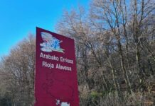Rioja Alavesa estrenará Denominación de Origen con los vinos de la cosecha de 2023 Cartel de rioja alavesa donde se va aponer en marcha la denominación Viñedos de Álava (blogriojaalavesa.eus)