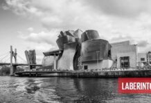 El diario Milenio de México se equivoca al explicar las causas de la «Transformación de Bilbao» El Museo Guggenheim Bilbao celebra su 25 aniversario con la exposición 'Secciones / Intersecciones'. (guggenheim-bilbao.eus)