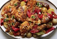 Saveur: una docena de platos de los Pirineos (es decir, vascos) y un «bonus» Pollo estofado vasco con pimientos (Fotografía Beth Galton)