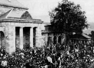 Day of the Diaspora 2023: a celebration of the Basques in Guernica and in every corner of the world Juntas Generales de Bizkaia y Arbol de Gernika. Símbolo de las libertades Vascas