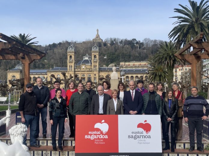 Euskal Sagardoa/Sidra del País Vasco, Cidre du País Basque/Euskal Sagarnoa. Denominación transfronteriza